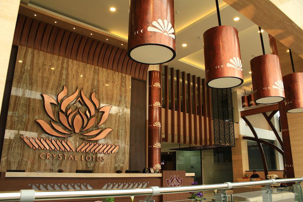 Crystal Lotus Hotel Yogyakarta Exterior foto